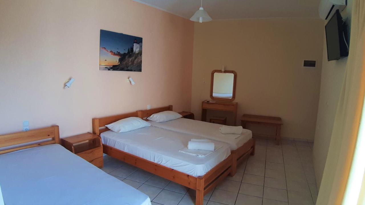 Отель Aivaliotis House Скиатос Экстерьер фото