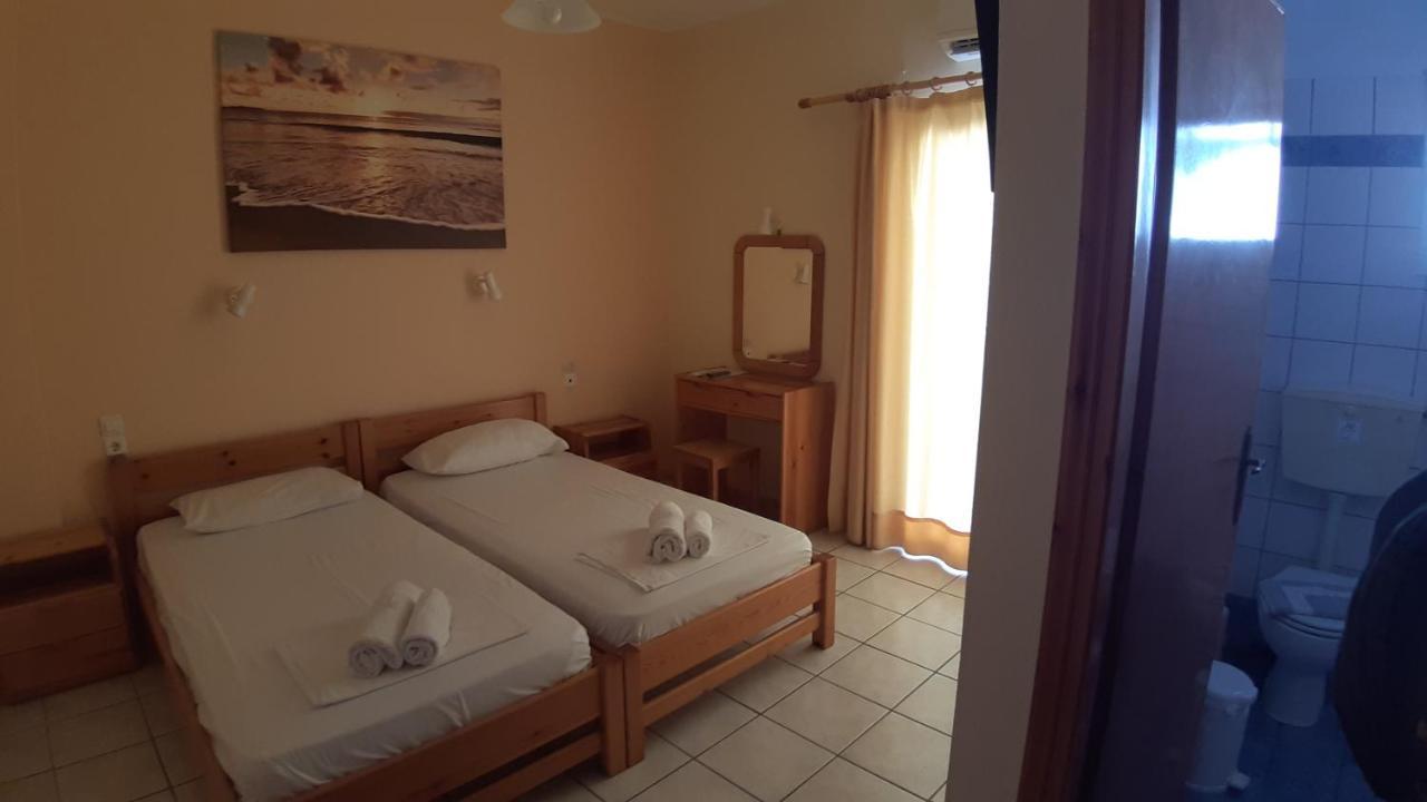 Отель Aivaliotis House Скиатос Экстерьер фото