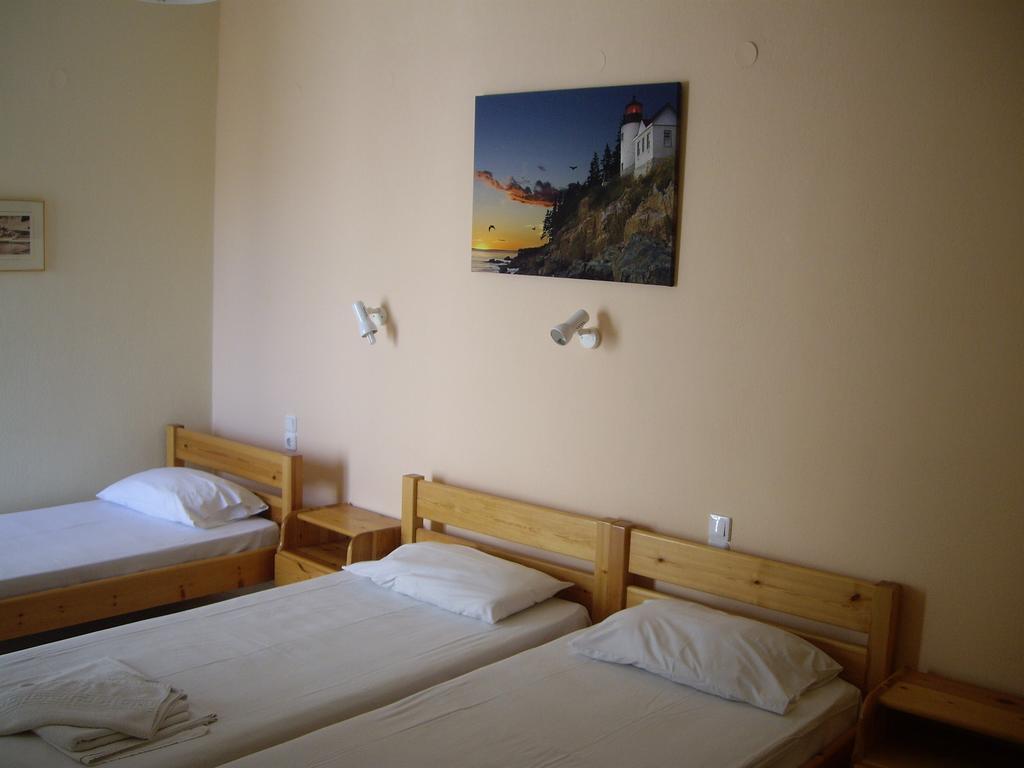Отель Aivaliotis House Скиатос Экстерьер фото